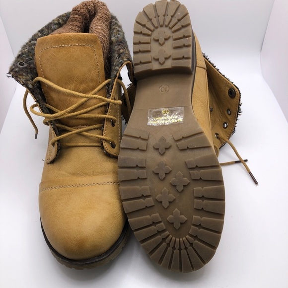 Refresh Camel Knit Cuff Lace Up Boots Size 10 NWOT - Picture 4 of 5